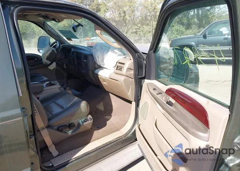 2003 Ford Excursion Eddie Bauer z USA, uszkodzony, nr VIN 1FMNU44F03EB12395